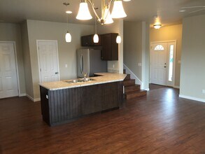 726 Edgewood Pl in Whitefish, MT - Foto de edificio - Building Photo