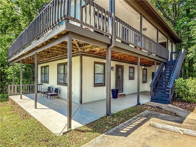 property at 280 Starritt Ln