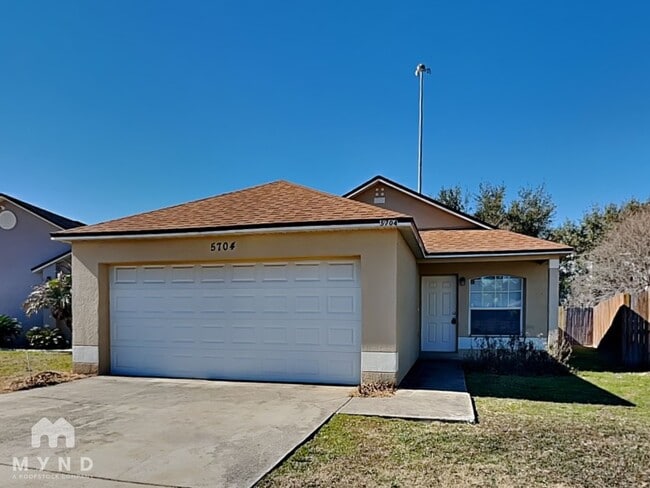 property at 5704 English Oak Dr S