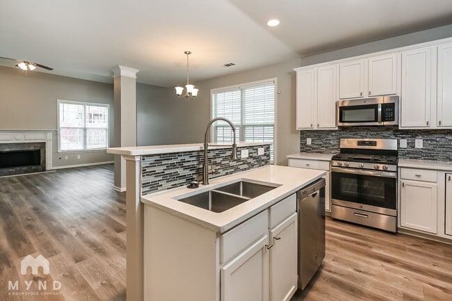 575 Briarhurst Ct in Lawrenceville, GA - Building Photo - Building Photo