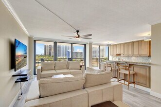 3400 N Ocean Dr in West Palm Beach, FL - Building Photo - Building Photo