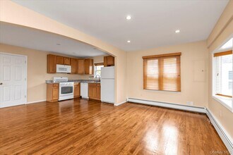 13 7th St in Bayville, NY - Building Photo - Building Photo