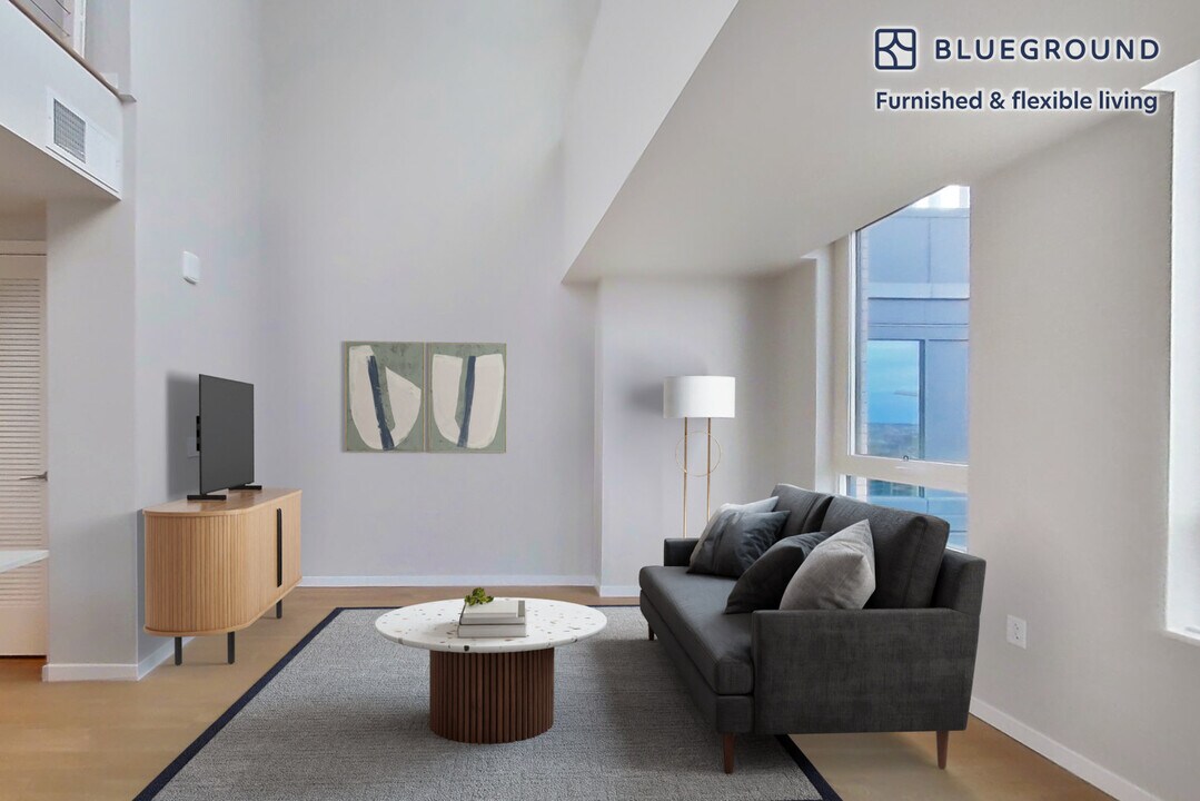 1788 N Pierce St-Unit -FL9-ID3100A in Arlington, VA - Building Photo