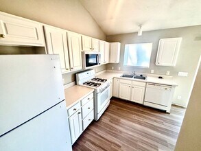 17773 Olive St in Omaha, NE - Building Photo - Building Photo