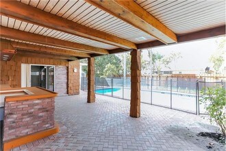 5515 Cleveland St in Hollywood, FL - Building Photo - Building Photo