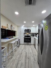 105 4th Ave NE in St. Petersburg, FL - Foto de edificio - Building Photo