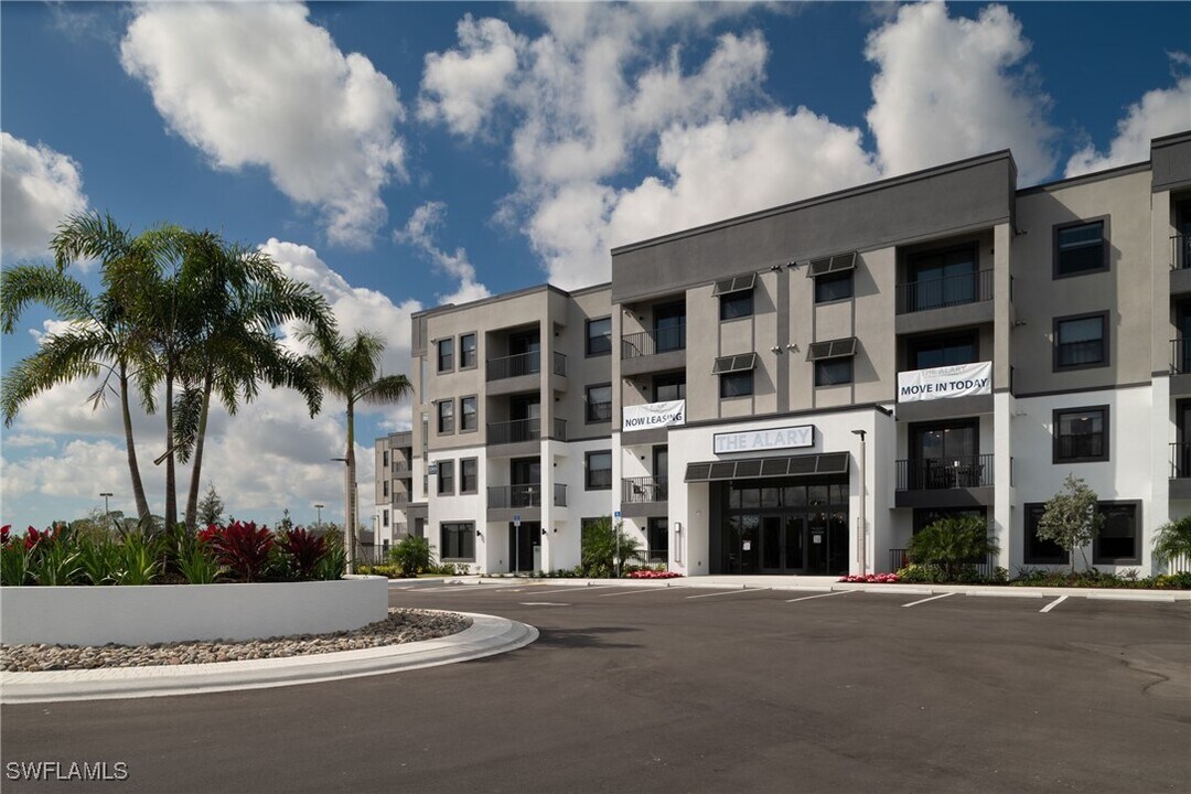 3260 Stockton St in Ft. Myers, FL - Building Photo