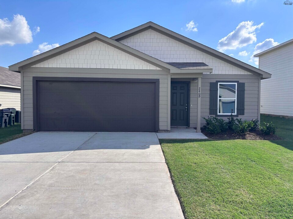 2409 Tinker Trl in Wichita Falls, TX - Building Photo