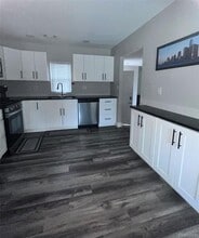 3236 Rio Vista St in Commerce Township, MI - Building Photo - Building Photo