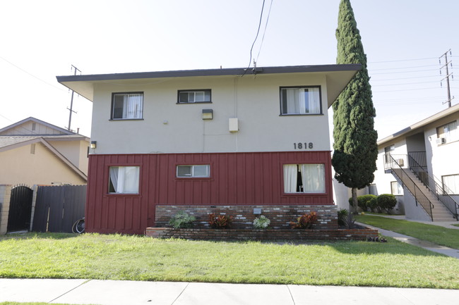 Fourplex in Anaheim, CA - Foto de edificio - Building Photo