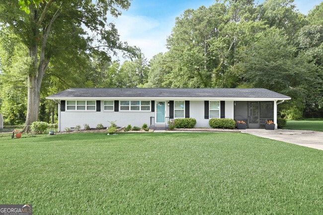 property at 2663 Meadows Rd SW