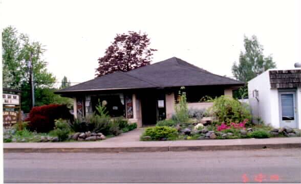 303 NE Main St in Estacada, OR - Building Photo