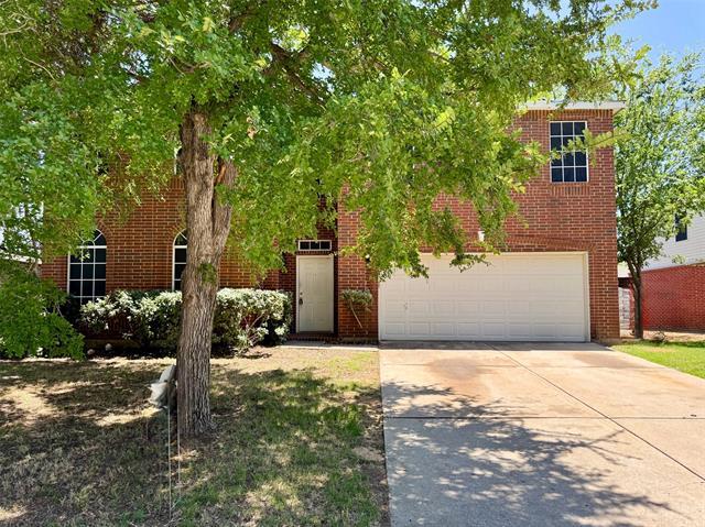 8005 Hidden Path Ln in Denton, TX - Building Photo