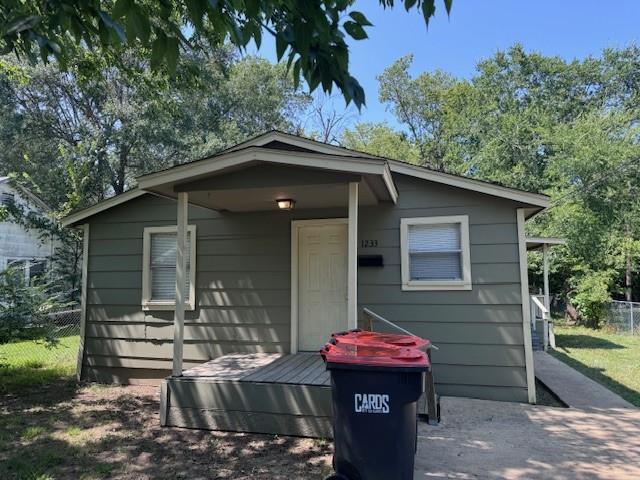 1233 13th NW in Paris, TX - Building Photo