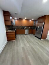 330 Cypress Dr in West Palm Beach, FL - Building Photo - Building Photo