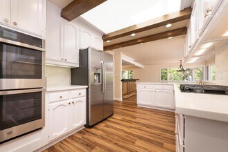1394 Manzanita Dr in Millbrae, CA - Building Photo - Building Photo