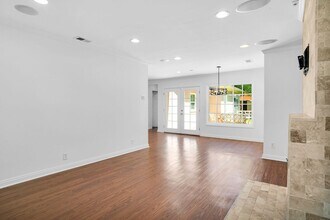 7900 Lasaine Ave in Los Angeles, CA - Foto de edificio - Building Photo