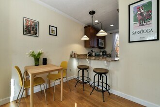 6 Grove St, Unit 3 in Boston, MA - Building Photo - Building Photo