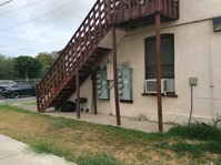 Corbie apartments in Harlingen, TX - Foto de edificio - Building Photo