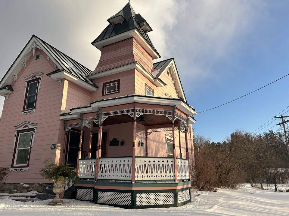 112 S Mast St, Unit 112 S Mast St Floor 2 in Goffstown, NH - Building Photo