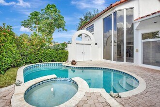 23088 Via Stel in Boca Raton, FL - Building Photo - Building Photo