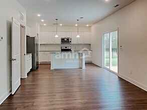 82 Gregory Dr in Clayton, NC - Foto de edificio - Building Photo