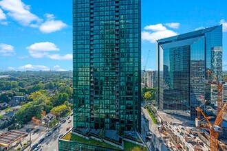 37 Sheppard Ave E, Unit SI ID1531075P in Toronto, ON - Building Photo - Building Photo