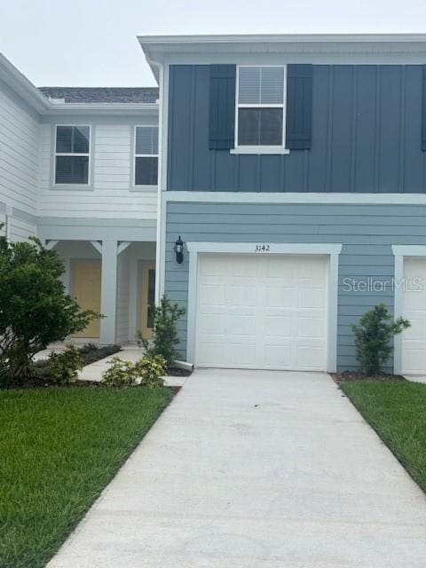 property at 3142 Emerald Acrs Ln