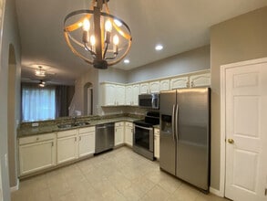 5308 61st Ter N in St. Petersburg, FL - Foto de edificio - Building Photo