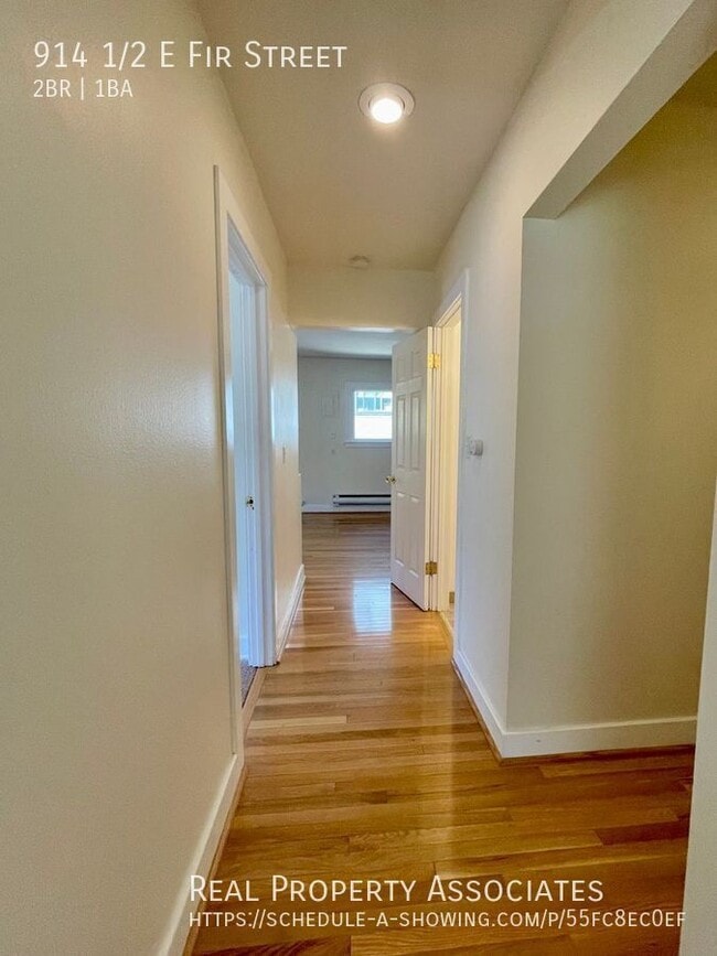 914 1/2 E Fir St in Seattle, WA - Building Photo - Building Photo