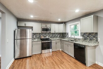 7438 Mockingbird Trail in Riverdale, GA - Building Photo - Building Photo