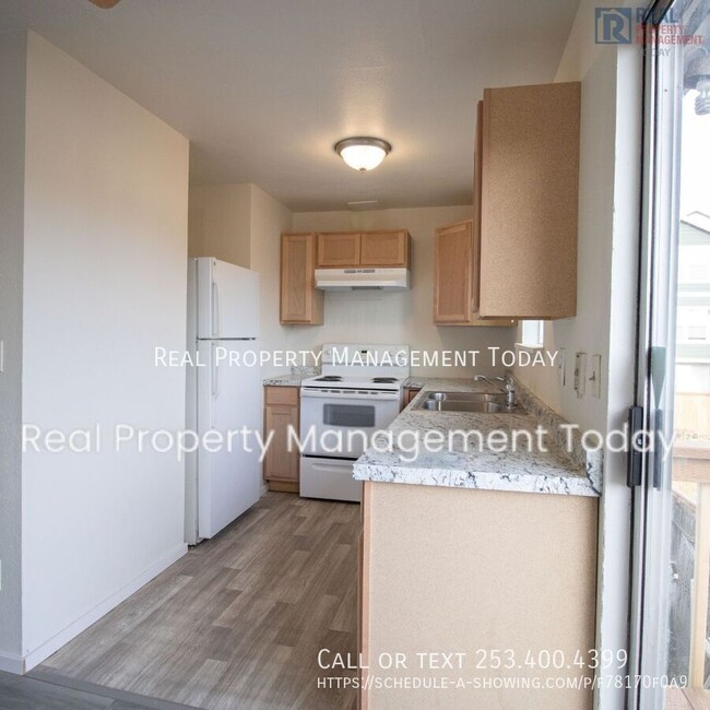 14440 34th Ave S-Unit -3 in Tukwila, WA - Building Photo - Building Photo