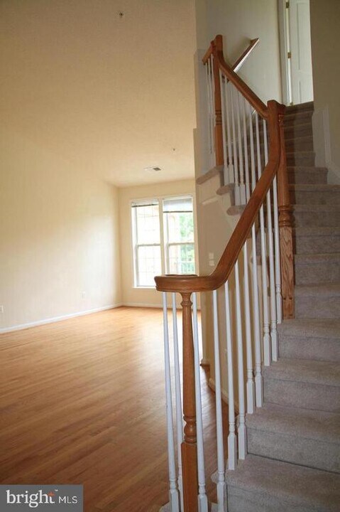 12185 Abington Hall Pl in Reston, VA - Building Photo