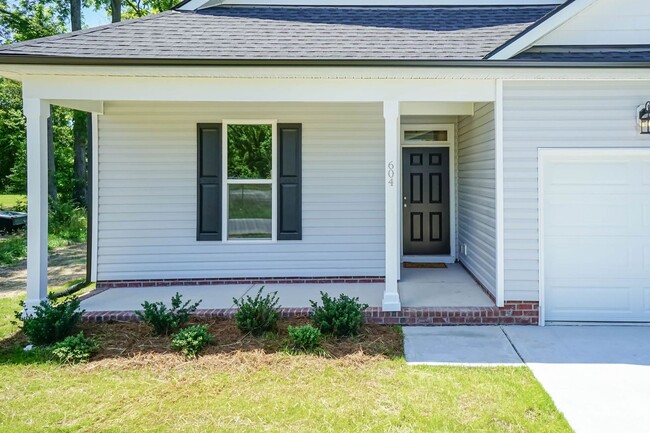 604 W Mulberry St in Goldsboro, NC - Building Photo - Building Photo