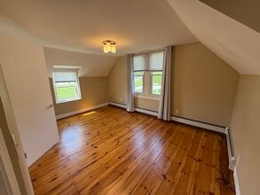 3 Pond St, Unit Apt. 2 in Salem, NH - Building Photo - Building Photo