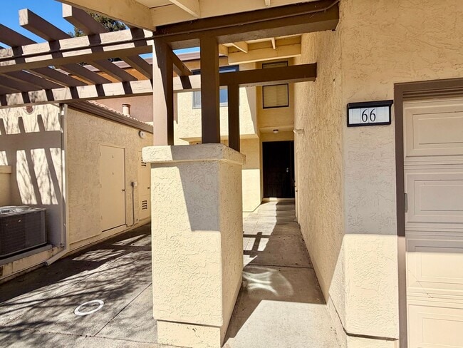 66 Fountain Grove Cir in Napa, CA - Building Photo - Building Photo