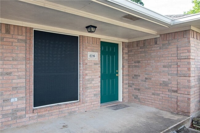 1735 Rock Hollow Loop in Bryan, TX - Building Photo - Building Photo