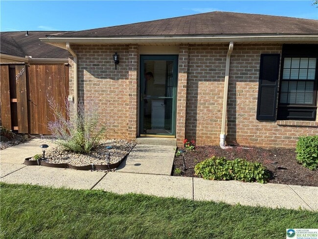 2765 Rolling Green Pl in Macungie, PA - Building Photo - Building Photo