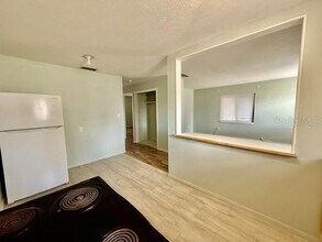 240 E Howry Ave in DeLand, FL - Building Photo - Building Photo