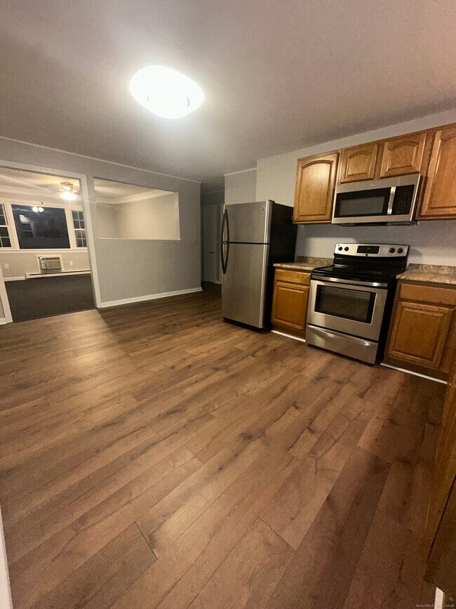 223 Wolcott St in Waterbury, CT - Building Photo - Building Photo