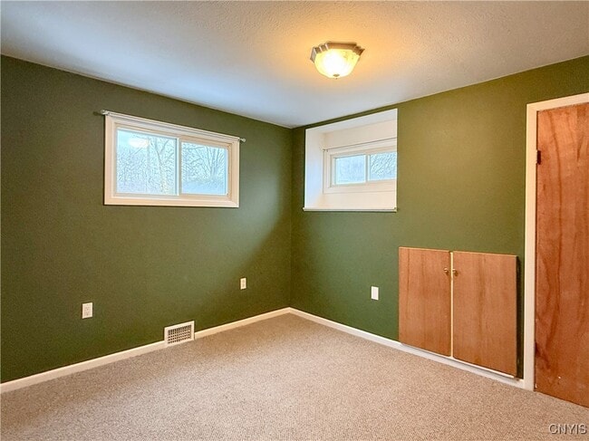 property at 2653 W Seneca Turnpike