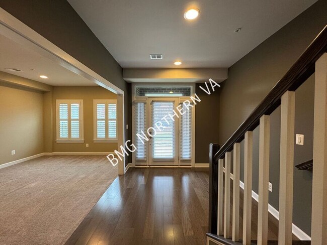 43339 Stadium Ter in Ashburn, VA - Building Photo - Building Photo