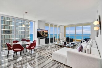 17875 Collins Ave, Unit 3101 in Sunny Isles Beach, FL - Building Photo - Building Photo