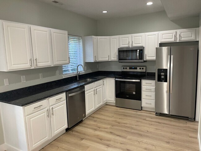 5041 W Red Shale Rd in Herriman, UT - Building Photo - Building Photo