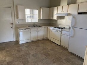 686 Laine St in Monterey, CA - Building Photo - Building Photo