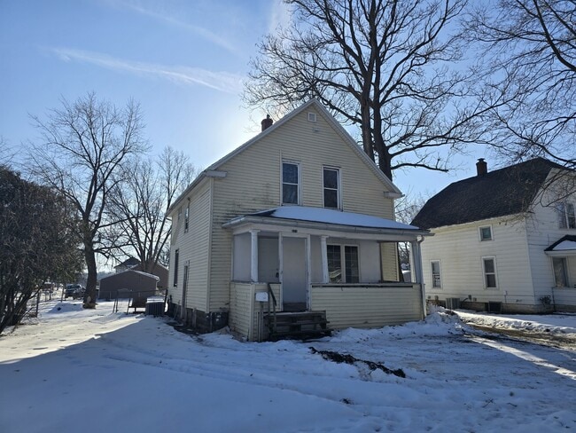 property at 827 Dawson St