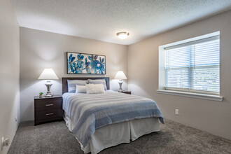 Brickstone at Woodlawn LLC in Wichita, KS - Building Photo - Interior Photo