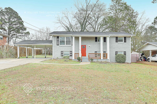 property at 1588 Hampshire Pl
