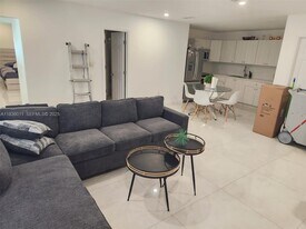 2165 SW 47th St in Fort Lauderdale, FL - Building Photo