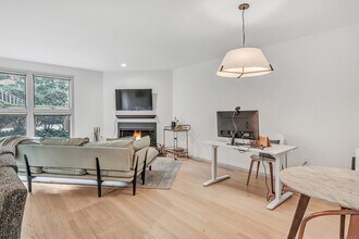 42 Temple Ct in New Haven, CT - Building Photo - Building Photo